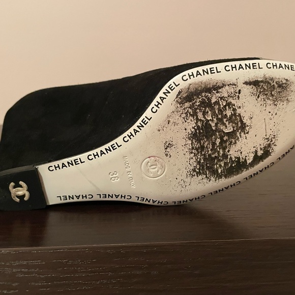 Chanel suede black and silver pumps - Picture 4 of 7